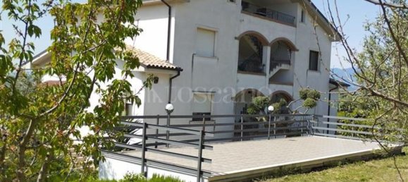 Villa de 15 divisões em Città Sant'Angelo, Italy N.º 161660 9