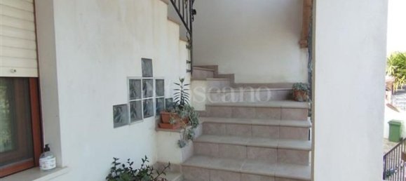 Villa de 15 divisões em Città Sant'Angelo, Italy N.º 161660 49