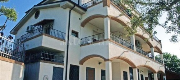 Villa de 15 divisões em Città Sant'Angelo, Italy N.º 161660 8