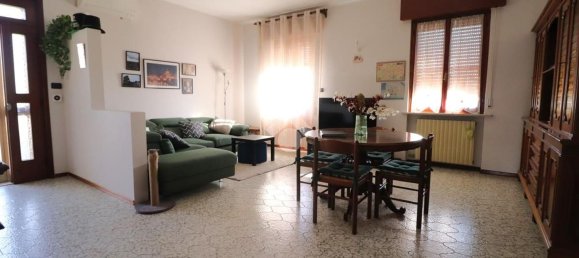 280m² Warehouse in Marmirolo, Italy No. 159055 8