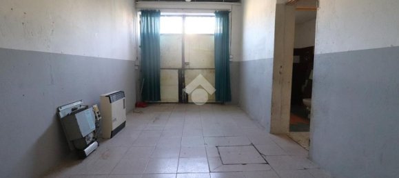 280m² Warehouse in Marmirolo, Italy No. 159055 21