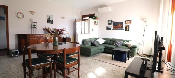 280m² Warehouse in Marmirolo, Italy No. 159055 9