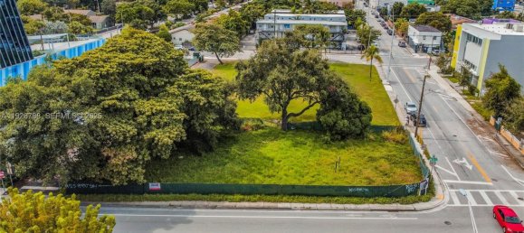 terreno en venta en Miami, Miami-Dade, Florida, USA № 614765 8