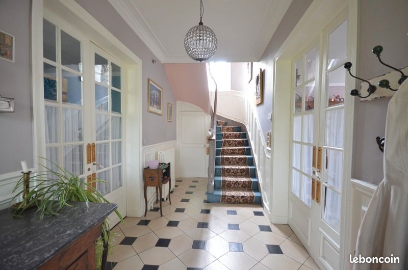 Casa de 4 dormitorios en Chateau-Thierry, France No. 363618