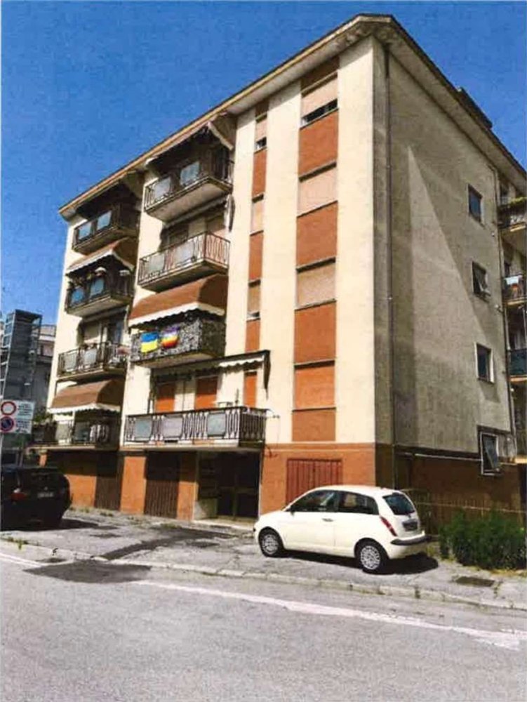 3 rooms Apartment in Spinea, Italy No. 213489