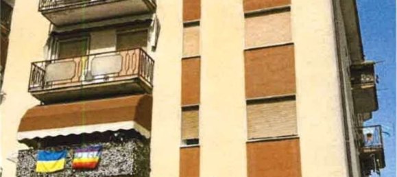 3 rooms Apartment in Spinea, Italy No. 213489 4