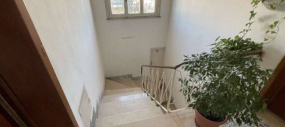 3 rooms Apartment in Arezzo, Italy No. 196809 3