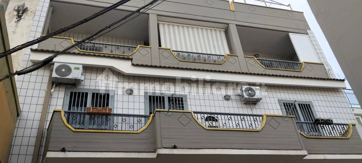 2 bedrooms Apartment in Bari, Italy No. 33861