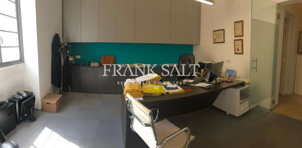 Bureau à Valletta, Malta 86m² No. 13151