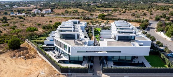 3 bedrooms Townhouse in Almancil, Portugal No. 137379 10