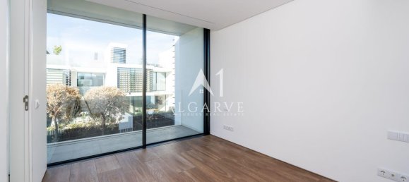 3 bedrooms Townhouse in Almancil, Portugal No. 137379 3