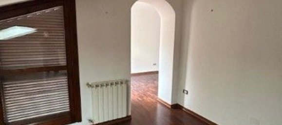 3 bedrooms Apartment in Terni, Italy No. 316879 9