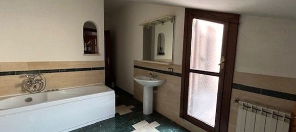 3 bedrooms Apartment in Terni, Italy No. 316879 25