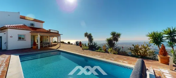 3 bedrooms Villa in Arenas, Spain No. 131049 2