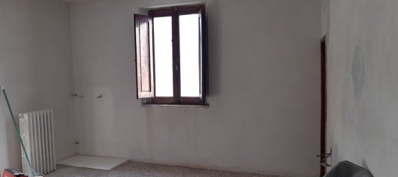 5 rooms House in Vernio, Italy No. 158756 9