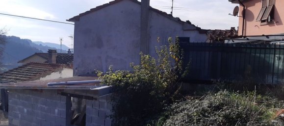 5 rooms House in Vernio, Italy No. 158756 4