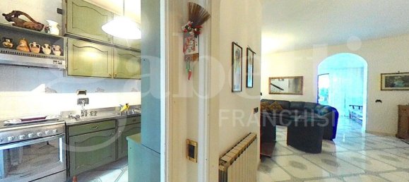 Villa de 5 divisões em Terracina, Italy N.º 226051 10