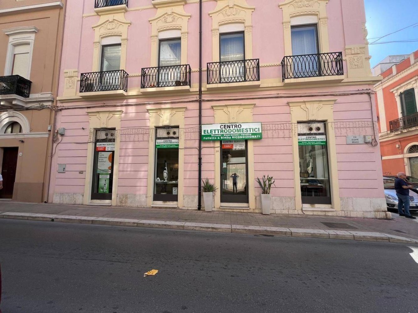 1 room Commercial property in Brindisi, Italy No. 343066