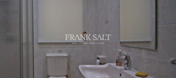 4 bedrooms House in Pembroke, Malta No. 4197 10