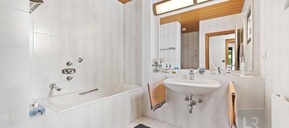 Дом с 6 спальнями в Винер Нойштадт, Австрия № 28093 5