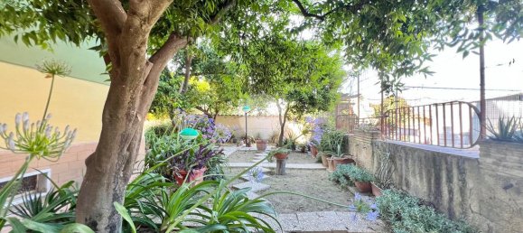 3 rooms Apartment in Marano di Napoli, Italy No. 8332 2