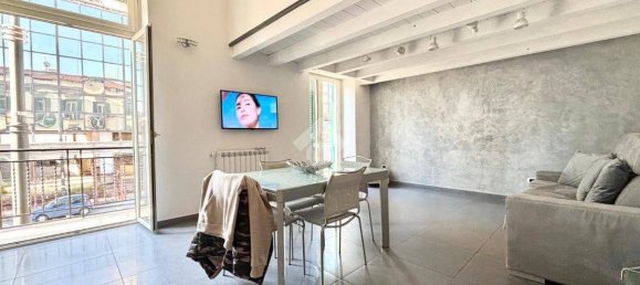 2 bedrooms Apartment in Naples, Italy No. 52376 5