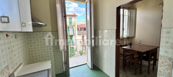 Apartamento de 2 dormitorios en Florence, Italy No. 187994 22