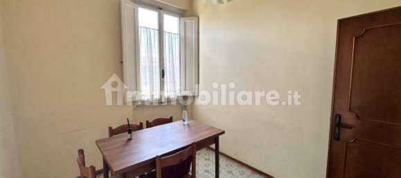 Apartamento de 2 dormitorios en Florence, Italy No. 187994 21