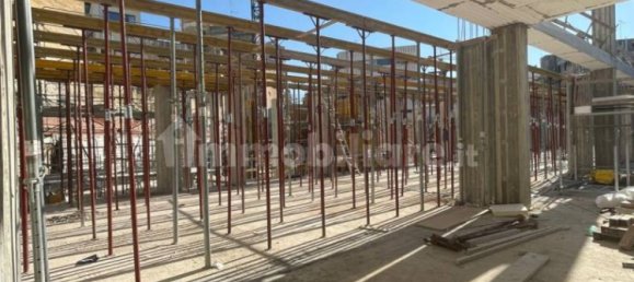 Коммерческая недвижимость с 1 комнатой в Лечче, Италия № 95339 34