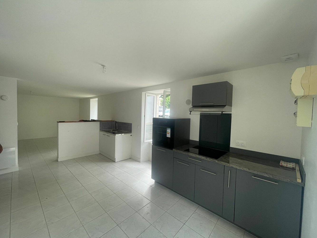 Дом с 3 спальнями в Ла Ронд, Франция № 282351