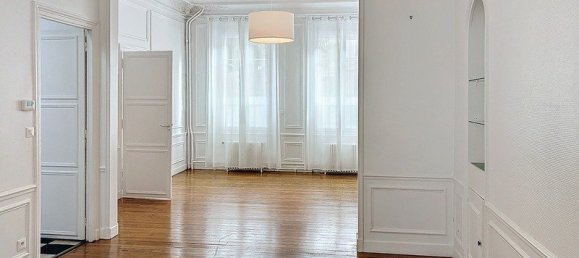 5 bedrooms House in Reims, France No. 155989 37