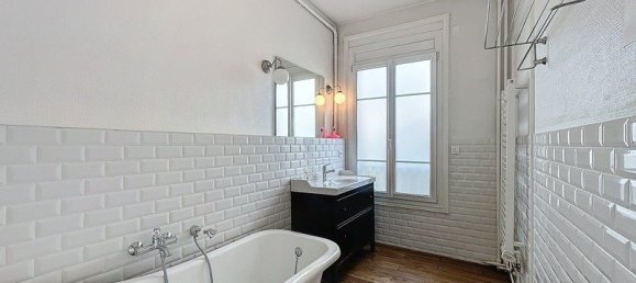 5 bedrooms House in Reims, France No. 155989 44