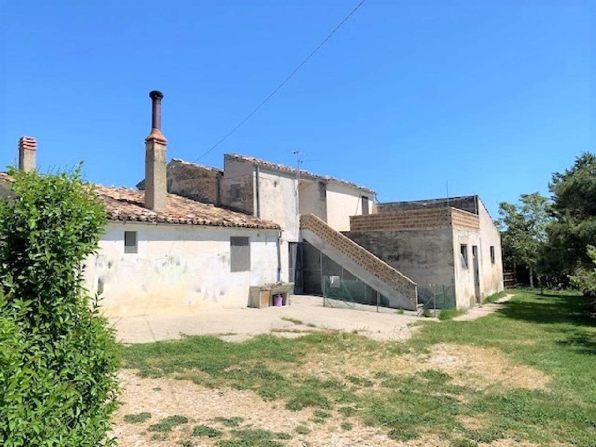 6 chambres Maison à Catignano, Italy No. 375800