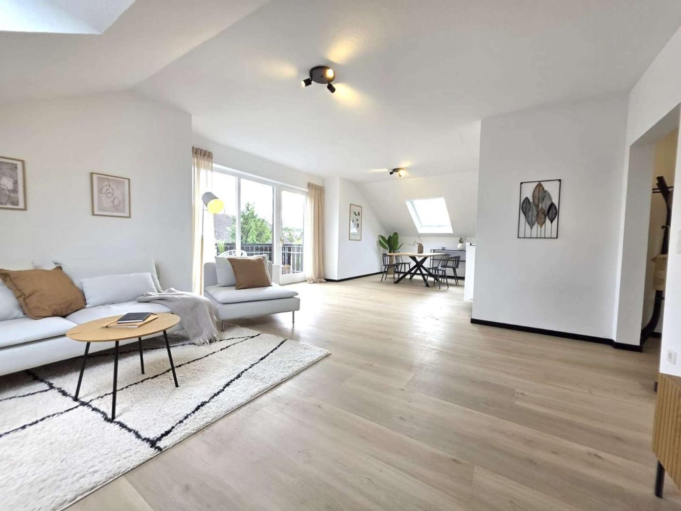 Apartamento de 2 dormitorios en Aschaffenburg, Germany No. 351078