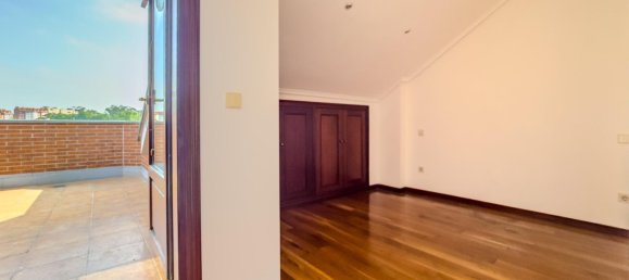 Dúplex de 4 dormitorios en El Astillero, Spain No. 164500 12