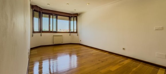 Dúplex de 4 dormitorios en El Astillero, Spain No. 164500 2