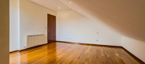 Dúplex de 4 dormitorios en El Astillero, Spain No. 164500 27