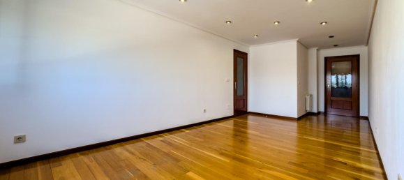 Dúplex de 4 dormitorios en El Astillero, Spain No. 164500 3