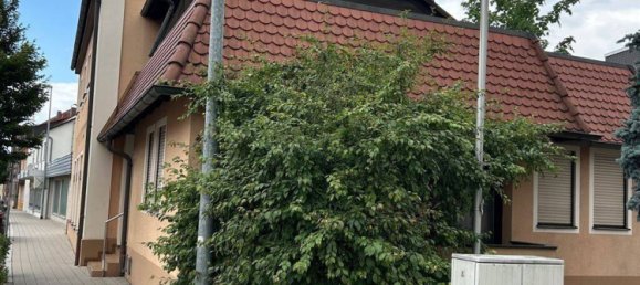 Здание с 15 комнатами в Roth, Германия № 341210 3