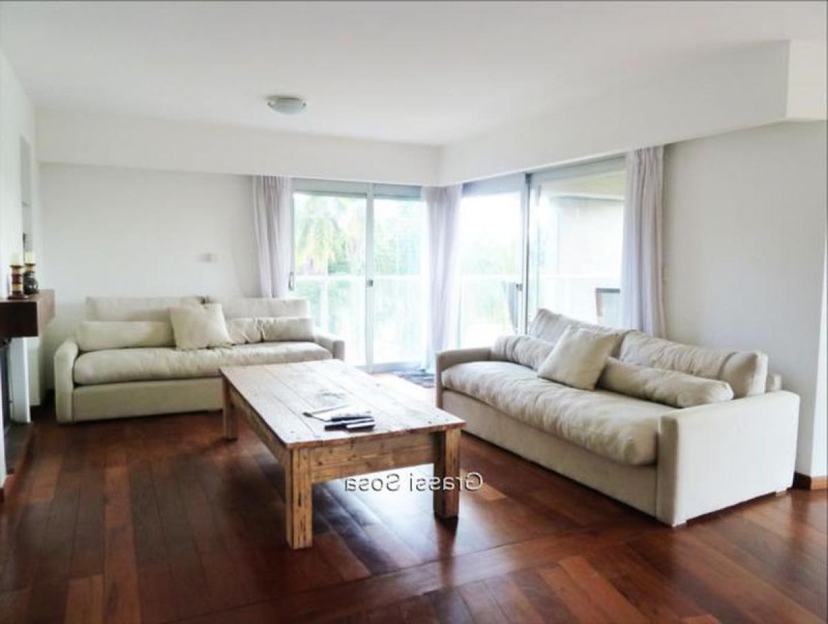 2 bedrooms Apartment in Montevideo, Uruguay No. 964