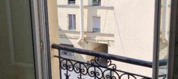 Studio in Paris, France No. 285110 5