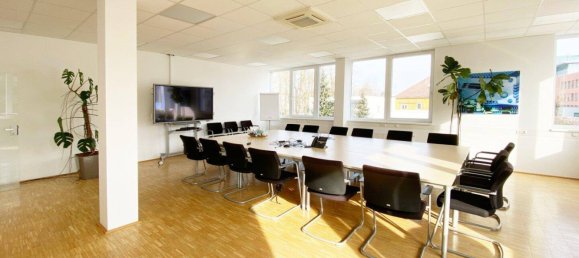 458m² Office in Wels, Austria No. 92616 8