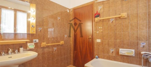 Casa de 7 habitaciónes en Reggio Emilia, Italy No. 297839 18