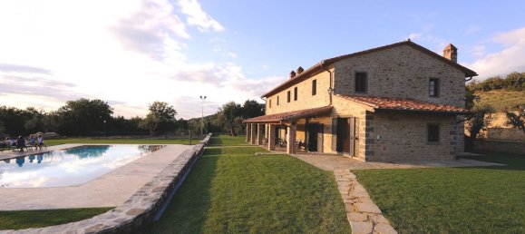 21 room Villa in Tuoro sul Trasimeno, Italy No. 54184 4