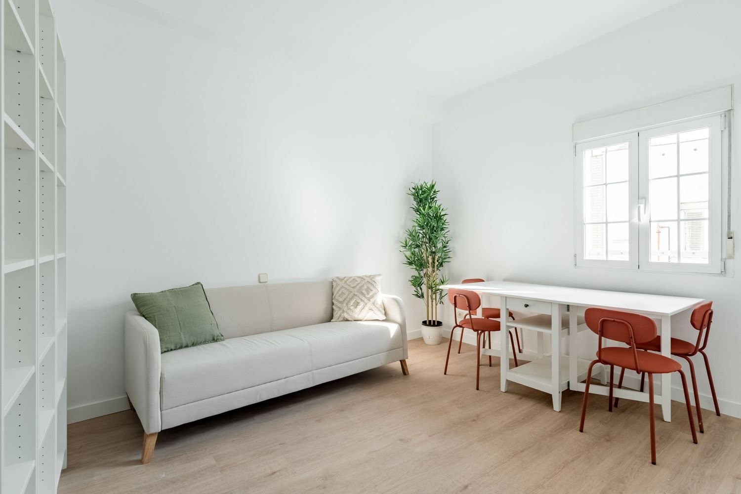 Apartamento de 1 dormitorio en Madrid, Spain No. 137367