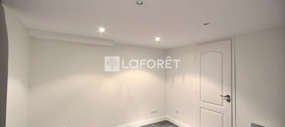 1 غرف نوم عقار تجاري في Suresnes, France رقم 175345 5