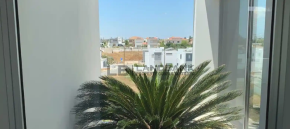 4 غرف نوم عقار تجاري في Nicosia, Cyprus رقم 18749 11