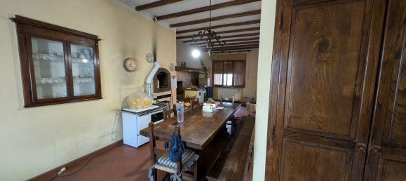 Casa de 8 divisões em Quarrata, Italy N.º 46001 15