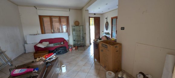 Casa de 8 divisões em Quarrata, Italy N.º 46001 27