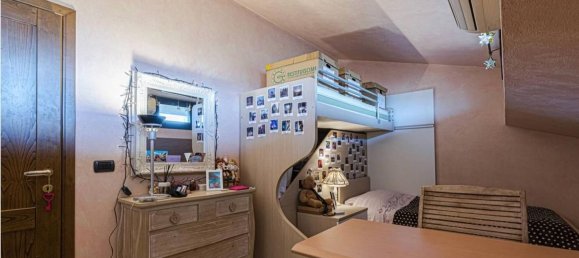 Casa de 8 divisões em Quarrata, Italy N.º 46001 3